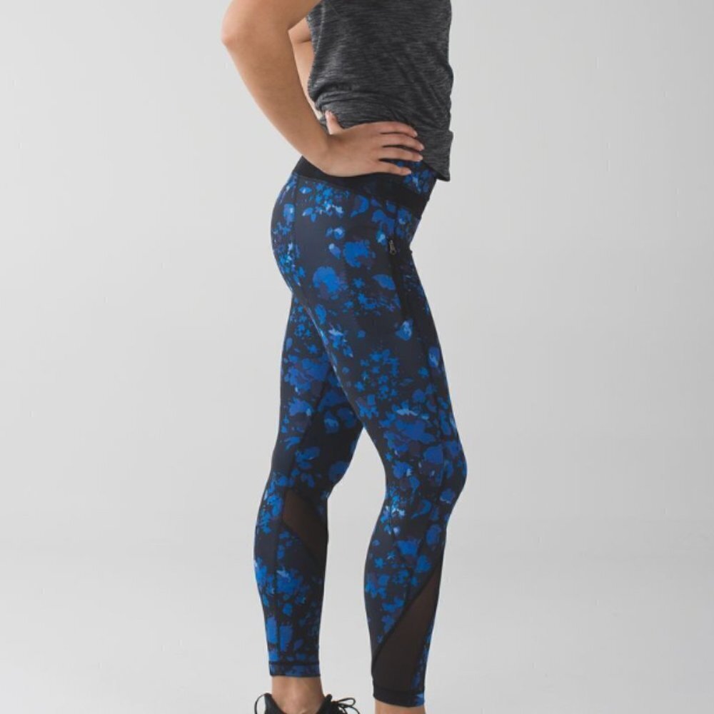 Lululemon Inspire Tight II *Full-On Luxtreme (Mesh) - Picture 2 of 14